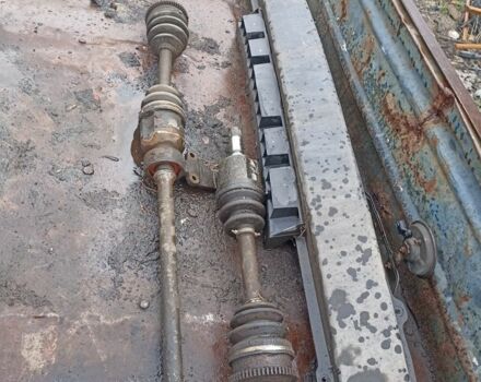 Чорний Кіа Карнівал, об'ємом двигуна 0 л та пробігом 50 тис. км за 478 $, фото 7 на Automoto.ua