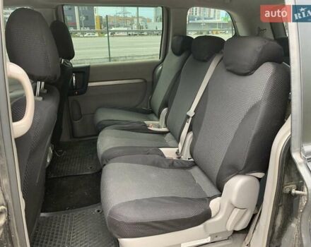 Черный Киа Карнивал, объемом двигателя 2.9 л и пробегом 235 тыс. км за 6200 $, фото 15 на Automoto.ua