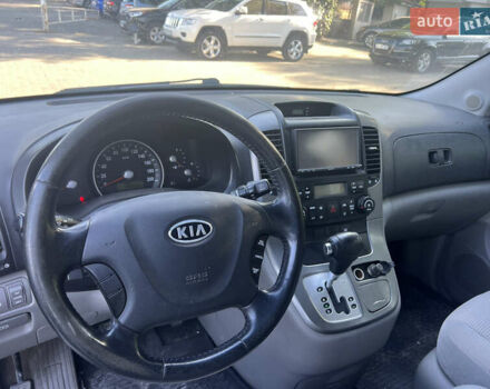 Киа Карнивал 2007 в Днепре (Днепропетровске) на Automoto.ua Черный Киа Карнивал, объемом двигателя 2.9 л и пробегом 290 тыс. км за 4800 $, фото 12 на Automoto.ua