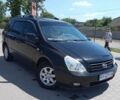 Черный Киа Карнивал, объемом двигателя 2.9 л и пробегом 253 тыс. км за 6000 $, фото 2 на Automoto.ua
