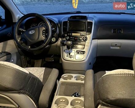Черный Киа Карнивал, объемом двигателя 2.9 л и пробегом 292 тыс. км за 7300 $, фото 55 на Automoto.ua