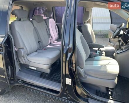 Черный Киа Карнивал, объемом двигателя 2.9 л и пробегом 223 тыс. км за 6300 $, фото 25 на Automoto.ua