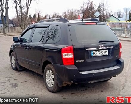 Чорний Кіа Карнівал, об'ємом двигуна 2.9 л та пробігом 259 тис. км за 4999 $, фото 5 на Automoto.ua