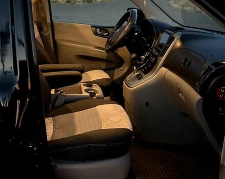 Черный Киа Карнивал, объемом двигателя 2.9 л и пробегом 292 тыс. км за 7300 $, фото 49 на Automoto.ua