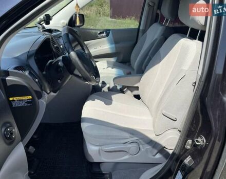 Черный Киа Карнивал, объемом двигателя 2.9 л и пробегом 223 тыс. км за 6300 $, фото 21 на Automoto.ua