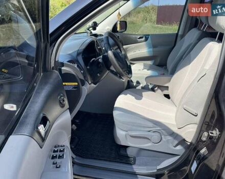 Черный Киа Карнивал, объемом двигателя 2.9 л и пробегом 223 тыс. км за 6300 $, фото 13 на Automoto.ua