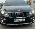 Черный Киа Карнивал, объемом двигателя 2.2 л и пробегом 227 тыс. км за 20500 $, фото 2 на Automoto.ua