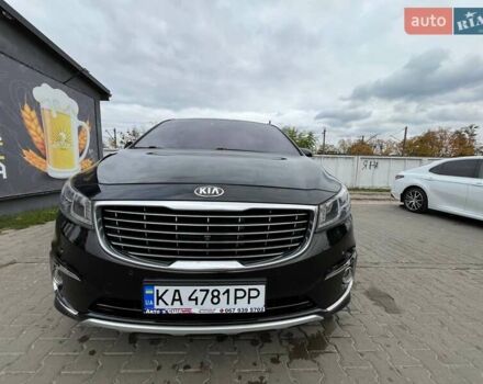 Черный Киа Карнивал, объемом двигателя 2.2 л и пробегом 215 тыс. км за 21700 $, фото 2 на Automoto.ua