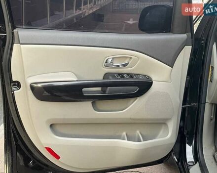 Черный Киа Карнивал, объемом двигателя 2.2 л и пробегом 295 тыс. км за 15900 $, фото 13 на Automoto.ua