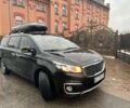 Черный Киа Карнивал, объемом двигателя 2.2 л и пробегом 291 тыс. км за 16100 $, фото 2 на Automoto.ua