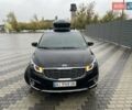 Киа Карнивал 2014 в Киеве на Automoto.ua Черный Киа Карнивал, объемом двигателя 2.2 л и пробегом 290 тыс. км за 18500 $, фото 16 на Automoto.ua
