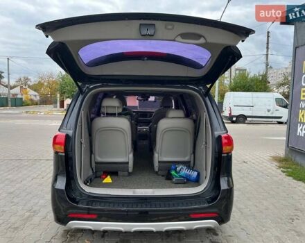 Черный Киа Карнивал, объемом двигателя 2.2 л и пробегом 215 тыс. км за 21700 $, фото 42 на Automoto.ua