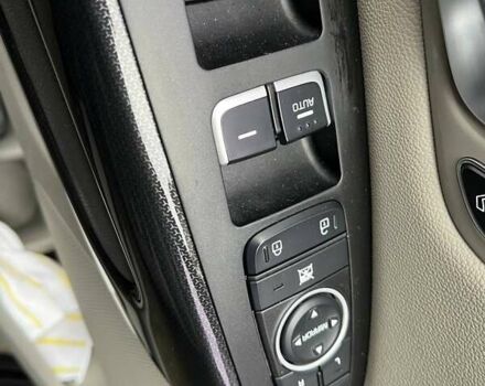 Черный Киа Карнивал, объемом двигателя 2.2 л и пробегом 215 тыс. км за 21700 $, фото 24 на Automoto.ua