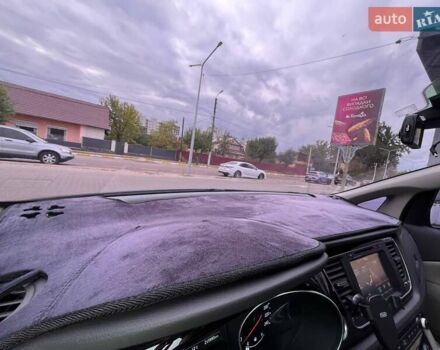 Черный Киа Карнивал, объемом двигателя 2.2 л и пробегом 215 тыс. км за 21700 $, фото 25 на Automoto.ua