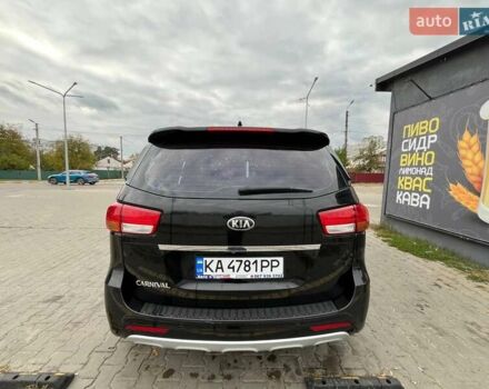Черный Киа Карнивал, объемом двигателя 2.2 л и пробегом 215 тыс. км за 21700 $, фото 7 на Automoto.ua