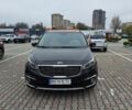 Черный Киа Карнивал, объемом двигателя 2.2 л и пробегом 235 тыс. км за 15700 $, фото 1 на Automoto.ua