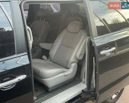 Черный Киа Карнивал, объемом двигателя 2.2 л и пробегом 295 тыс. км за 15900 $, фото 8 на Automoto.ua