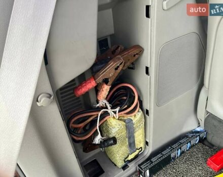 Черный Киа Карнивал, объемом двигателя 2.2 л и пробегом 215 тыс. км за 21700 $, фото 46 на Automoto.ua