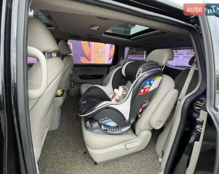 Черный Киа Карнивал, объемом двигателя 2.2 л и пробегом 215 тыс. км за 21700 $, фото 12 на Automoto.ua