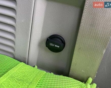 Черный Киа Карнивал, объемом двигателя 2.2 л и пробегом 215 тыс. км за 21700 $, фото 48 на Automoto.ua