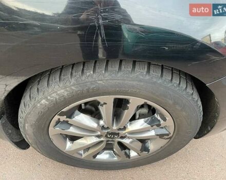 Черный Киа Карнивал, объемом двигателя 2.2 л и пробегом 295 тыс. км за 15900 $, фото 15 на Automoto.ua