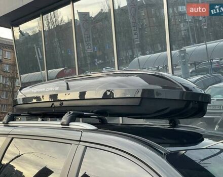 Черный Киа Карнивал, объемом двигателя 2.2 л и пробегом 295 тыс. км за 15900 $, фото 21 на Automoto.ua