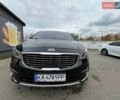 Черный Киа Карнивал, объемом двигателя 2.2 л и пробегом 215 тыс. км за 22900 $, фото 2 на Automoto.ua
