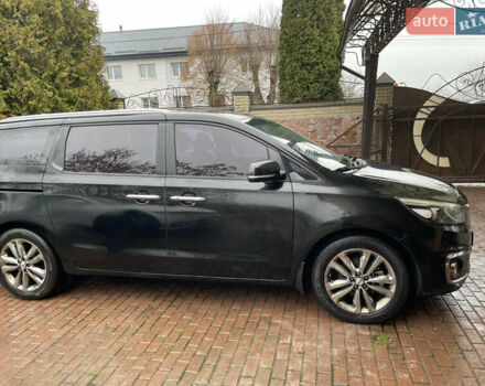 Черный Киа Карнивал, объемом двигателя 2.2 л и пробегом 220 тыс. км за 14100 $, фото 7 на Automoto.ua