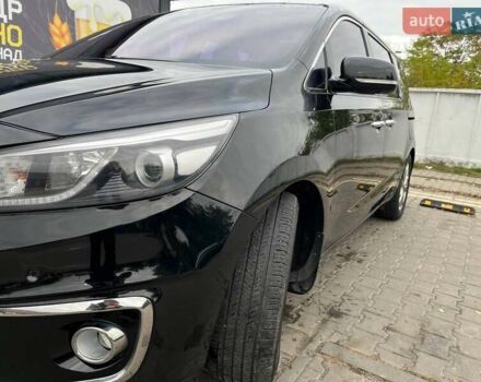 Черный Киа Карнивал, объемом двигателя 2.2 л и пробегом 215 тыс. км за 22900 $, фото 17 на Automoto.ua