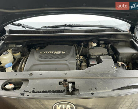 Черный Киа Карнивал, объемом двигателя 2.2 л и пробегом 220 тыс. км за 14100 $, фото 23 на Automoto.ua