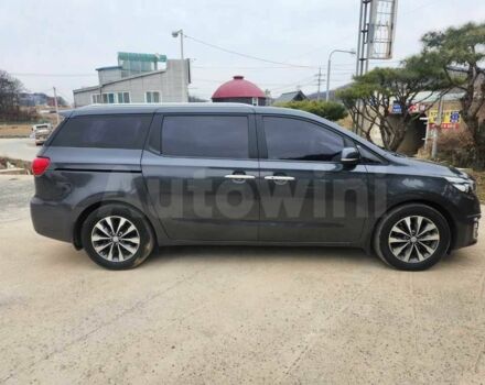 Чорний Кіа Карнівал, об'ємом двигуна 2.2 л та пробігом 149 тис. км за 10300 $, фото 6 на Automoto.ua