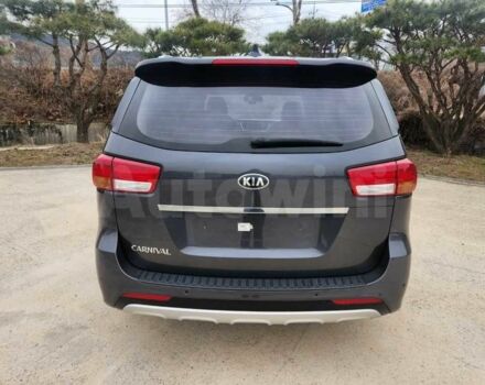 Чорний Кіа Карнівал, об'ємом двигуна 2.2 л та пробігом 149 тис. км за 10300 $, фото 4 на Automoto.ua