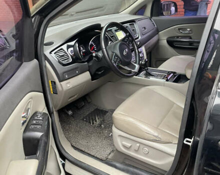 Черный Киа Карнивал, объемом двигателя 2.2 л и пробегом 220 тыс. км за 14100 $, фото 9 на Automoto.ua