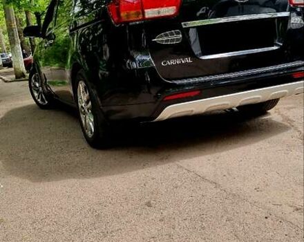 Черный Киа Карнивал, объемом двигателя 2.2 л и пробегом 250 тыс. км за 23550 $, фото 16 на Automoto.ua