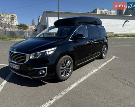 Черный Киа Карнивал, объемом двигателя 2.2 л и пробегом 180 тыс. км за 23500 $, фото 1 на Automoto.ua