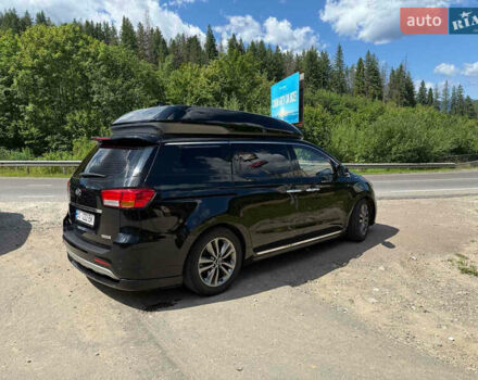 Чорний Кіа Карнівал, об'ємом двигуна 2.2 л та пробігом 130 тис. км за 23250 $, фото 9 на Automoto.ua