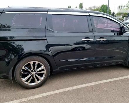 Черный Киа Карнивал, объемом двигателя 2.2 л и пробегом 250 тыс. км за 23550 $, фото 9 на Automoto.ua