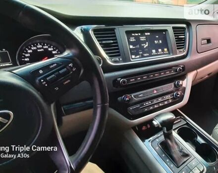 Черный Киа Карнивал, объемом двигателя 2.2 л и пробегом 250 тыс. км за 23550 $, фото 65 на Automoto.ua