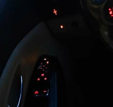 Черный Киа Карнивал, объемом двигателя 2.2 л и пробегом 250 тыс. км за 23550 $, фото 72 на Automoto.ua