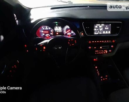 Черный Киа Карнивал, объемом двигателя 2.2 л и пробегом 250 тыс. км за 23550 $, фото 75 на Automoto.ua