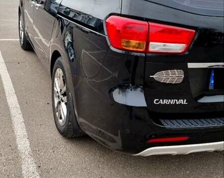 Черный Киа Карнивал, объемом двигателя 2.2 л и пробегом 250 тыс. км за 23550 $, фото 21 на Automoto.ua