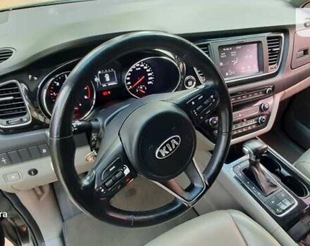 Черный Киа Карнивал, объемом двигателя 2.2 л и пробегом 250 тыс. км за 23550 $, фото 63 на Automoto.ua