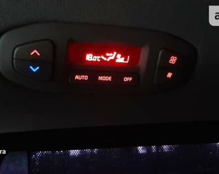 Черный Киа Карнивал, объемом двигателя 2.2 л и пробегом 250 тыс. км за 23550 $, фото 70 на Automoto.ua