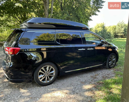 Чорний Кіа Карнівал, об'ємом двигуна 2.2 л та пробігом 130 тис. км за 23250 $, фото 2 на Automoto.ua