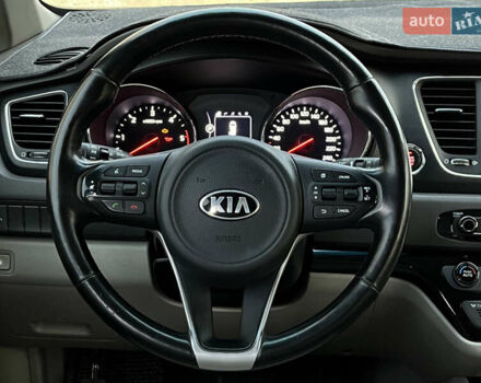 Черный Киа Карнивал, объемом двигателя 2.2 л и пробегом 149 тыс. км за 23500 $, фото 11 на Automoto.ua