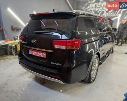 Черный Киа Карнивал, объемом двигателя 2.2 л и пробегом 299 тыс. км за 16500 $, фото 8 на Automoto.ua