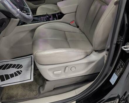 Черный Киа Карнивал, объемом двигателя 2.2 л и пробегом 299 тыс. км за 16500 $, фото 7 на Automoto.ua