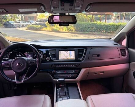 Чорний Кіа Карнівал, об'ємом двигуна 2.2 л та пробігом 78 тис. км за 15850 $, фото 11 на Automoto.ua