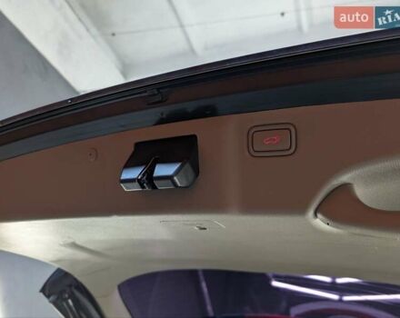 Черный Киа Карнивал, объемом двигателя 2.2 л и пробегом 299 тыс. км за 16500 $, фото 15 на Automoto.ua