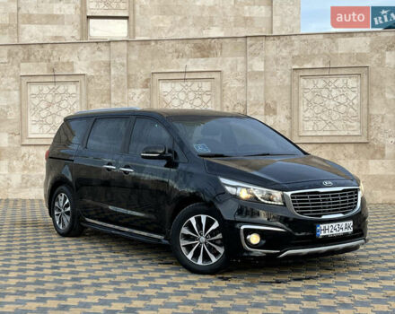 Черный Киа Карнивал, объемом двигателя 2.2 л и пробегом 149 тыс. км за 23500 $, фото 1 на Automoto.ua